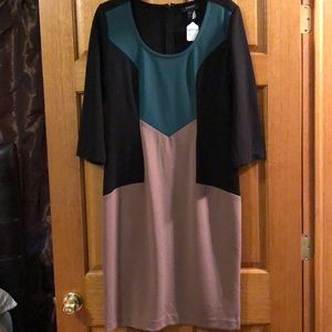 Very flattering color block fall dress